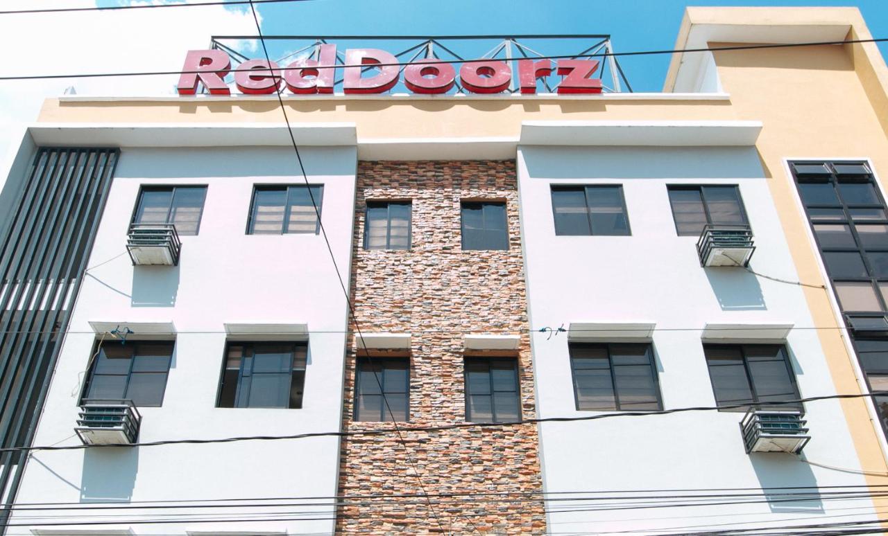 Reddoorz Near Sm Bicutan Hotel Paranaque City Bagian luar foto