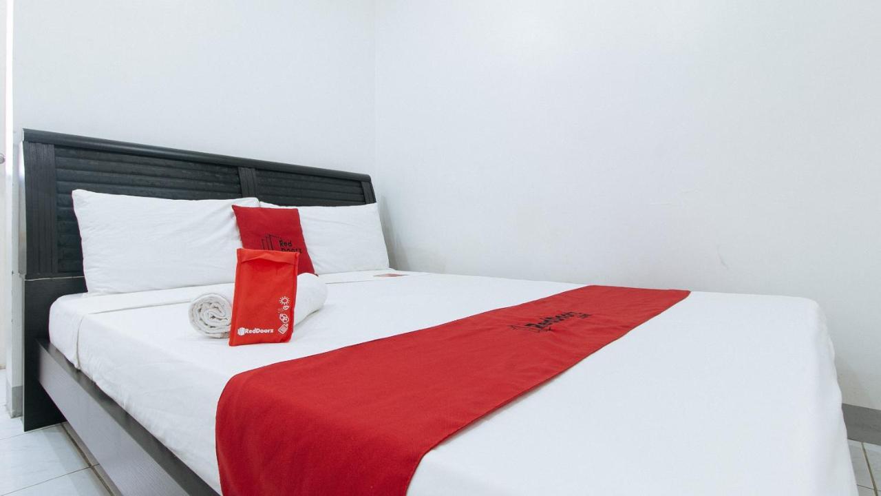Reddoorz Near Sm Bicutan Hotel Paranaque City Bagian luar foto