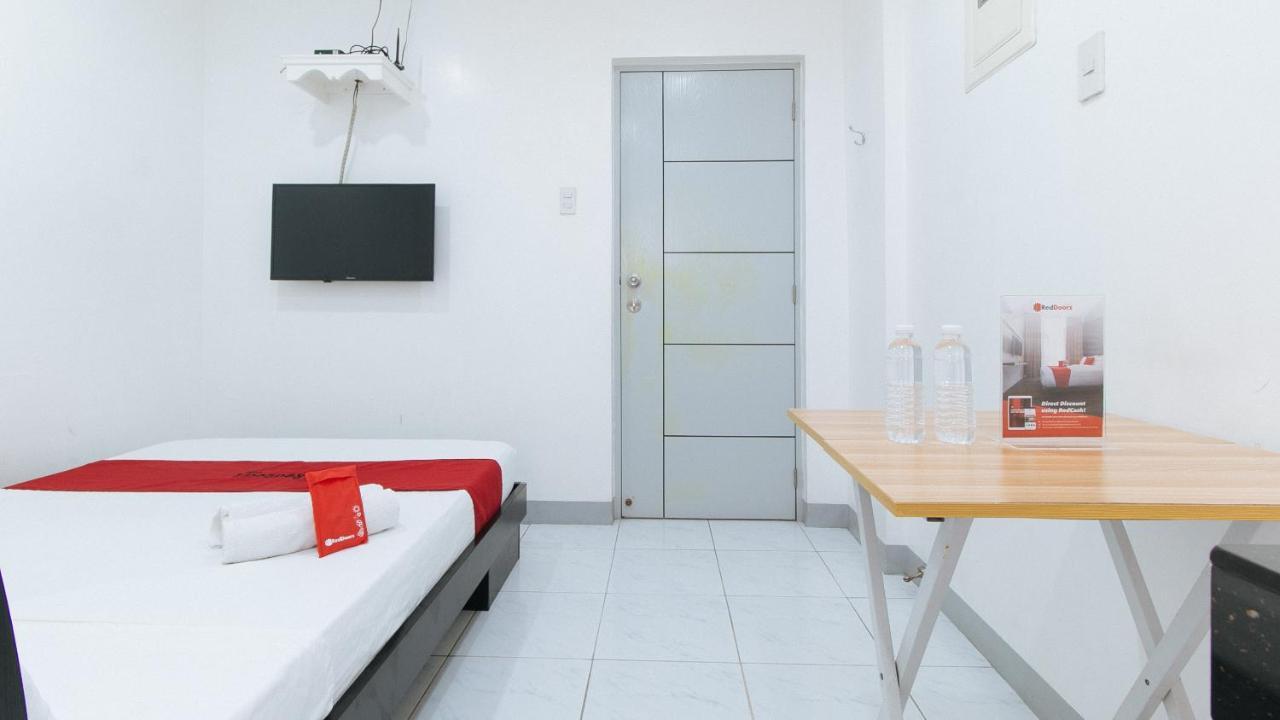 Reddoorz Near Sm Bicutan Hotel Paranaque City Bagian luar foto