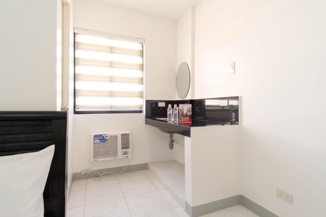 Reddoorz Near Sm Bicutan Hotel Paranaque City Bagian luar foto